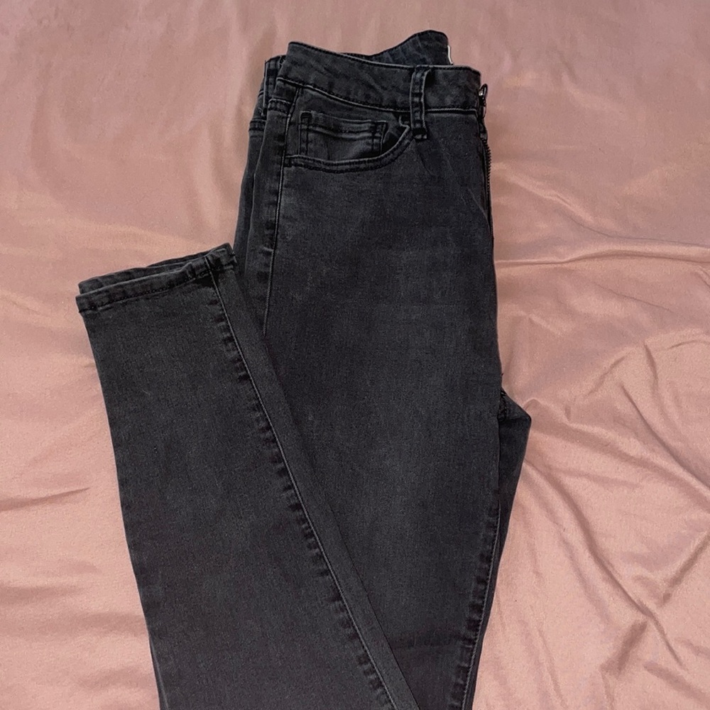 Black forever 21 skinny jeans